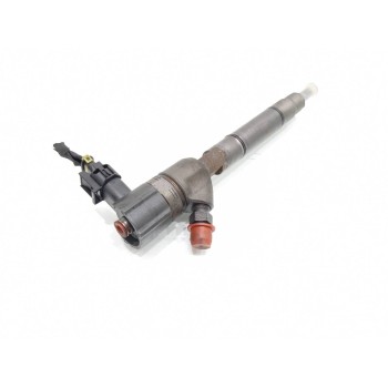 Recambio de inyector para kia sportage concept 4x2 referencia OEM IAM 338002A800  