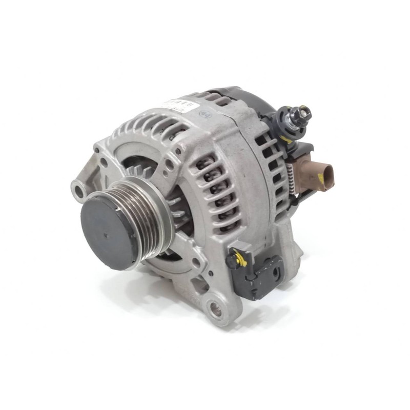 Recambio de alternador para hyundai tucson 1.7 crdi cat referencia OEM IAM 373002A700  
