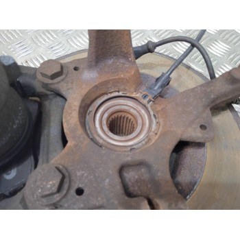 Recambio de mangueta delantera derecha para renault clio grandtour dynamique referencia OEM IAM   