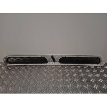 Recambio de rejilla delantera para nissan trade referencia OEM IAM 01207228 XO01207228 