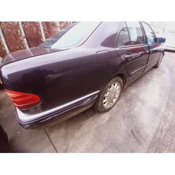 mercedes-benz clase e (w210) berlina diesel del año 1999