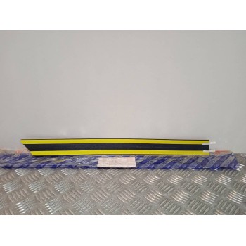 Recambio de moldura para fiat punto berlina (176) gt t 130 referencia OEM IAM 710926080  
