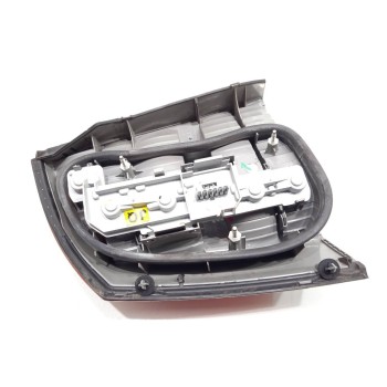 Recambio de piloto trasero derecho para opel vectra c berlina club referencia OEM IAM 13130644  