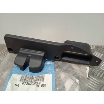 Recambio de guarnecido porton trasero para fiat linea (110) dynamic referencia OEM IAM 735448135  
