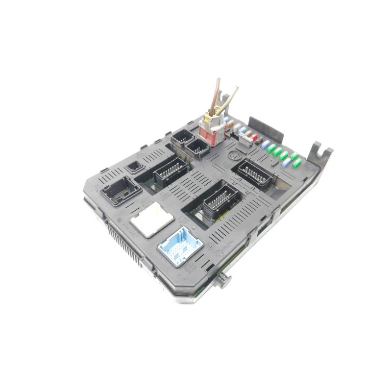 Recambio de caja reles / fusibles para citroën c4 coupe vtr referencia OEM IAM 9661940480  