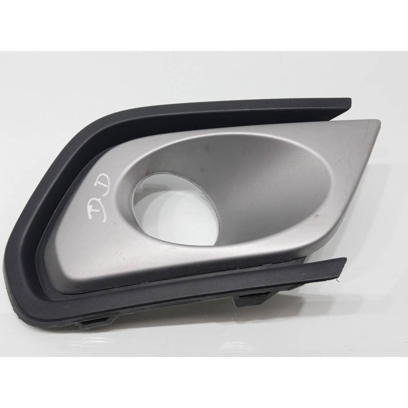 Recambio de rejilla paragolpes derecha para dacia sandero sl 2019 referencia OEM IAM 261A28671R  