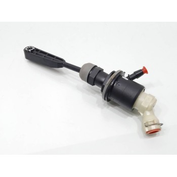 Recambio de bomba embrague para dacia sandero sl 2019 referencia OEM IAM 306100394R  