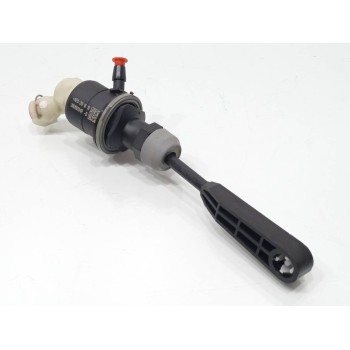 Recambio de bomba embrague para dacia sandero sl 2019 referencia OEM IAM 306100394R  