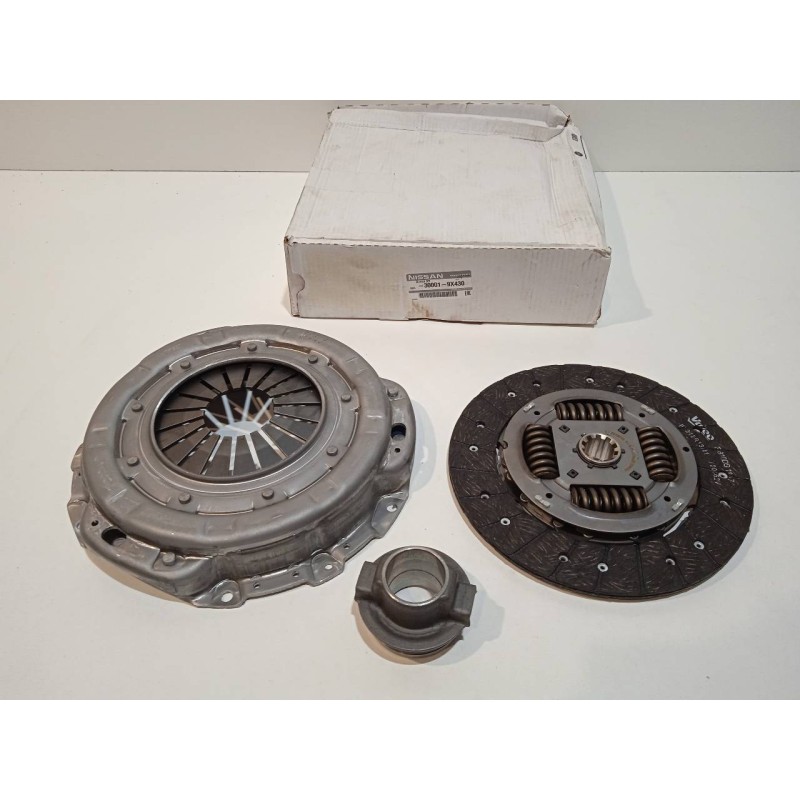 Recambio de kit embrague para nissan cabstar e referencia OEM IAM 699860  