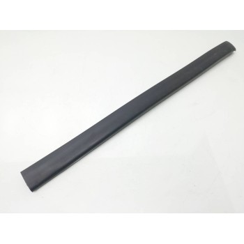 Recambio de moldura para bmw serie 5 (e28) 525i referencia OEM IAM 51111868101  