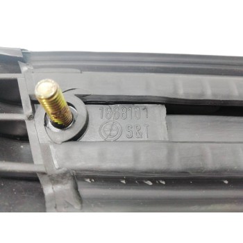 Recambio de moldura para bmw serie 5 (e28) 525i referencia OEM IAM 51111868101  
