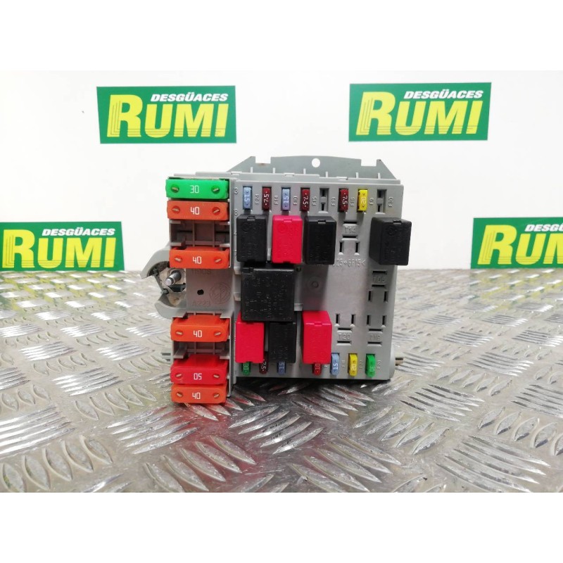 Recambio de caja reles / fusibles para fiat ducato caja cerrada 33 (06.2006 =>) l1h1 100 multijet referencia OEM IAM 1349944080 