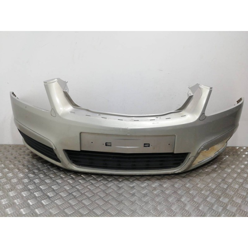 Recambio de paragolpes delantero para opel zafira b cosmo referencia OEM IAM 13124959  