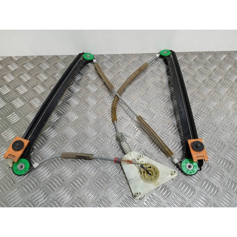 Recambio de elevalunas delantero izquierdo para audi a3 (8p) 1.9 tdi limited edition referencia OEM IAM E006060001B  