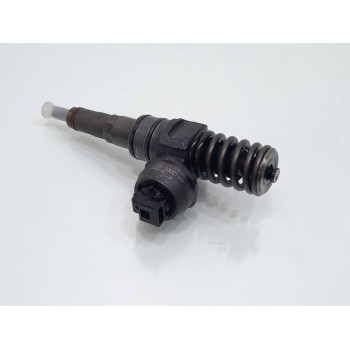 Recambio de inyector para volkswagen polo (9n3) advance referencia OEM IAM 038130073B  
