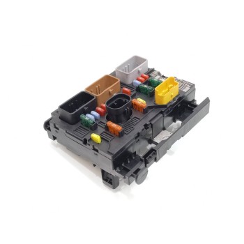 Recambio de caja reles / fusibles para citroën c2 furio referencia OEM IAM 9661707880 S12100327  