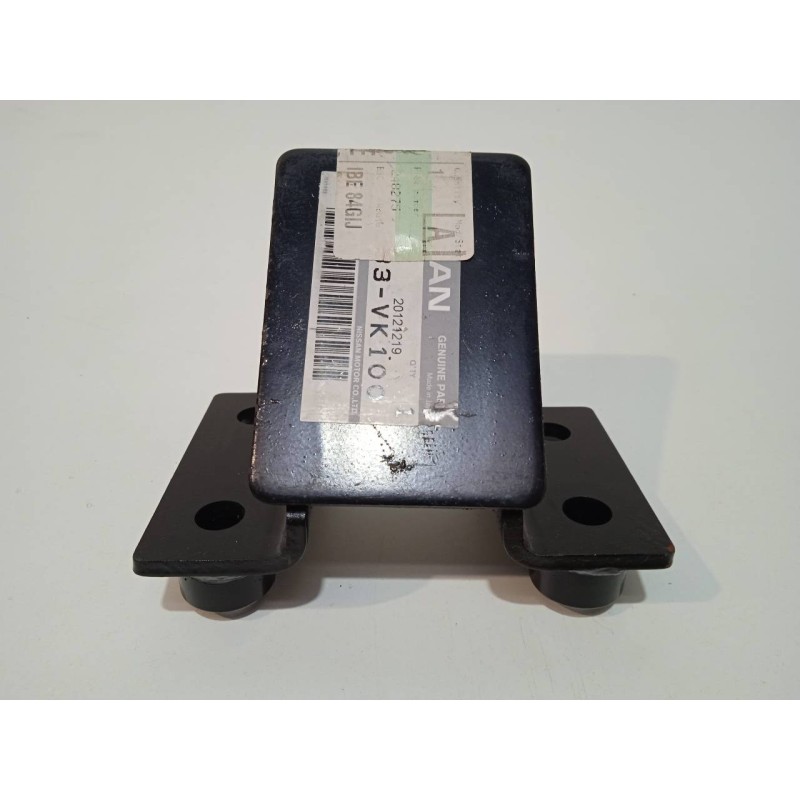 Recambio de soporte motor izquierdo para nissan cabstar 09.06 2.5 diesel referencia OEM IAM 11233VK100  