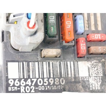 Recambio de caja reles / fusibles para peugeot 407 sport referencia OEM IAM 9664705980  