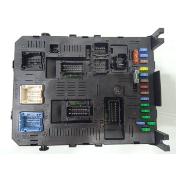 Recambio de caja reles / fusibles para citroën c4 picasso exclusive referencia OEM IAM 9660105980  