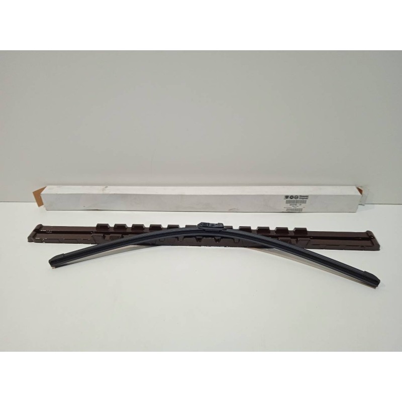 Recambio de escobilla limpia para fiat 500 x (334) referencia OEM IAM 51937650  