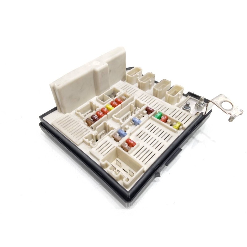 Recambio de caja reles / fusibles para renault megane ii berlina 5p confort dynamique referencia OEM IAM 8200481866 8200481866G 