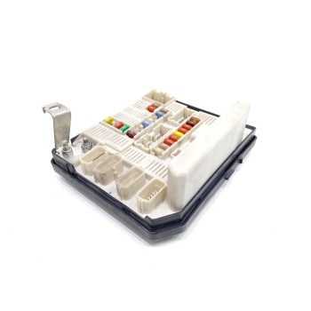 Recambio de caja reles / fusibles para renault megane ii berlina 5p confort dynamique referencia OEM IAM 8200481866 8200481866G 