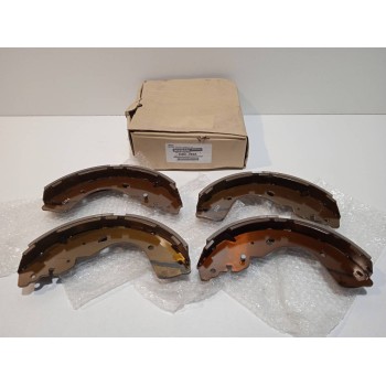 Recambio de zapatas freno traseras para nissan np300 pick-up (d23) referencia OEM IAM D4060EB36A  