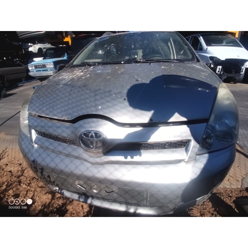 TOYOTA COROLLA VERSO (R1)