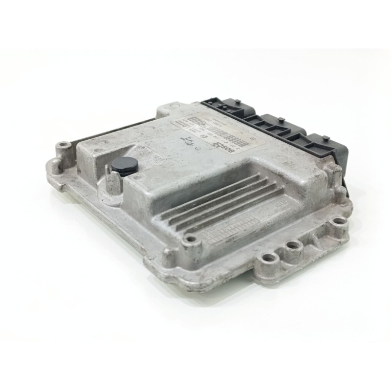 Recambio de centralita motor uce para renault megane ii berlina 3p confort dynamique referencia OEM IAM 8200310863  