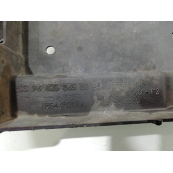 Recambio de panel frontal para peugeot 207 urban referencia OEM IAM 9682586580  