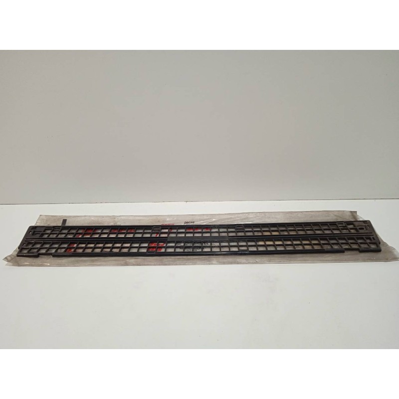 Recambio de rejilla delantera para fiat uno (146) referencia OEM IAM 7683419  
