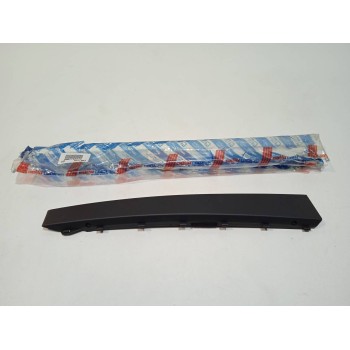 Recambio de moldura para lancia lancia y referencia OEM IAM 7792844  