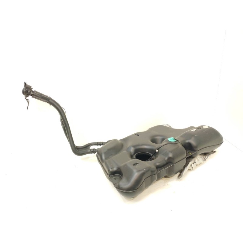 Recambio de deposito combustible para dacia sandero sl 2019 referencia OEM IAM 4054018AA 8200371908 8200420831  