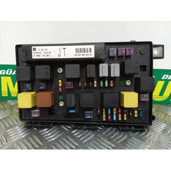Recambio de caja reles / fusibles para opel astra h berlina 1.7 16v cdti referencia OEM IAM 13242781 5DK00946410 743381 1534937