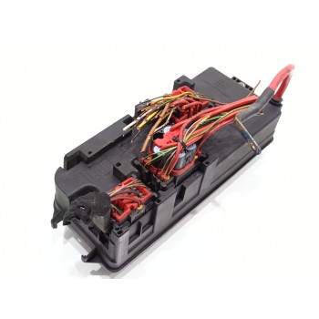 Recambio de caja reles / fusibles para opel vectra c berlina comfort referencia OEM IAM 13112920  