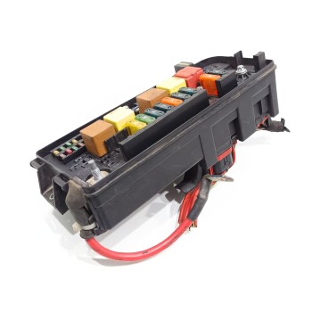 Recambio de caja reles / fusibles para opel vectra c berlina comfort referencia OEM IAM 13112920  