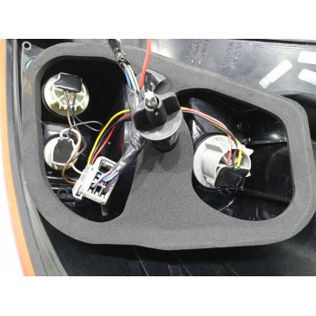 Recambio de piloto trasero izquierdo para ford fiesta (cb1) titanium referencia OEM IAM C1BB13405A  