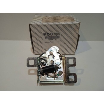 Recambio de cerradura capo para fiat fiorino referencia OEM IAM 1368070080  