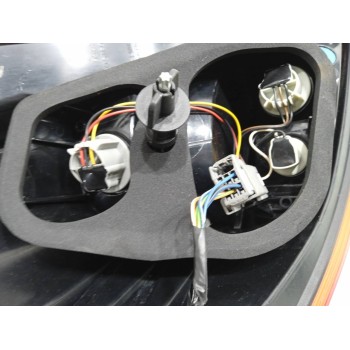 Recambio de piloto trasero derecho para ford fiesta (cb1) titanium referencia OEM IAM C1BB13404A  