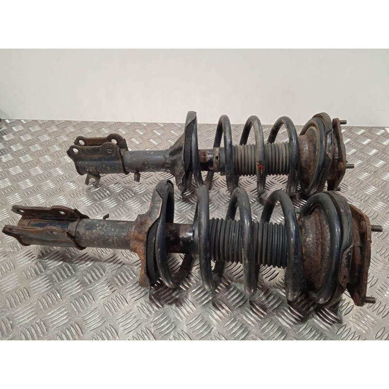 Recambio de juego amortiguadores delantero para kia carnival ii 2.9 cdri ex referencia OEM IAM   