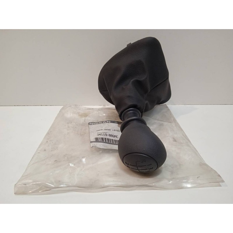 Recambio de pomo palanca cambio para nissan interstar mod. 04 (x70) referencia OEM IAM 8200188577  