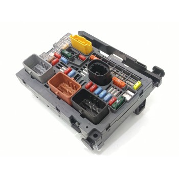 CAJA RELES / FUSIBLES 9666700480 