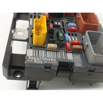 Recambio de caja reles / fusibles para peugeot 308 premium referencia OEM IAM 9666700480  