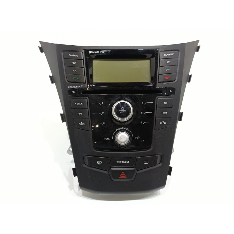 Recambio de sistema audio / radio cd para ssangyong korando limited 4x2 referencia OEM IAM 8911034220  