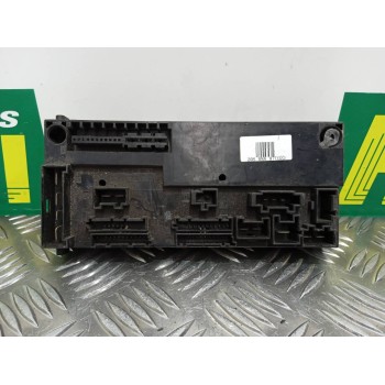 Recambio de caja reles / fusibles para mercedes-benz clase c (w202) berlina 2.5 20v turbodiesel cat referencia OEM IAM 002545190
