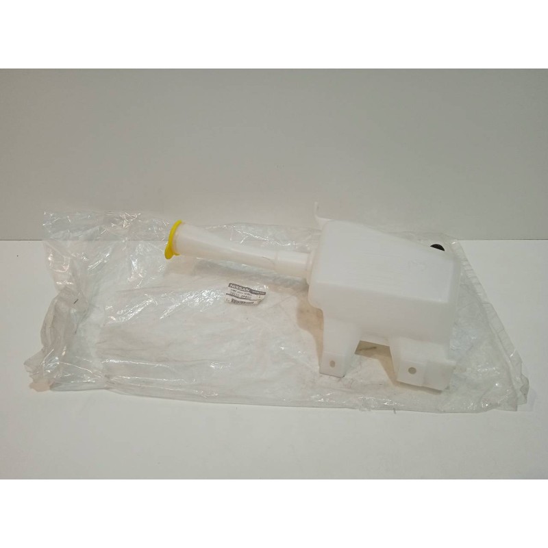 Recambio de deposito limpia para nissan almera (n16/e) referencia OEM IAM 28910BM400  