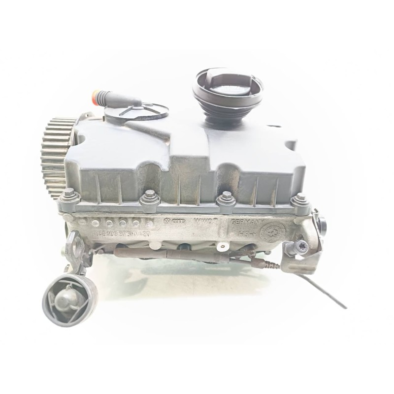 Recambio de culata para volkswagen polo (9n3) advance referencia OEM IAM 045103373  