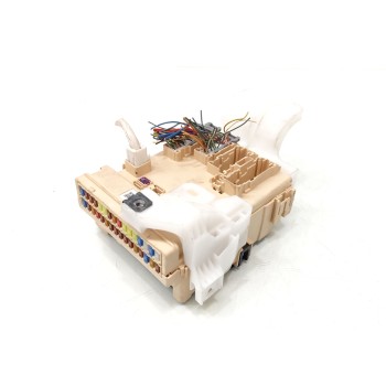 Recambio de caja reles / fusibles para toyota auris active referencia OEM IAM 63586756  