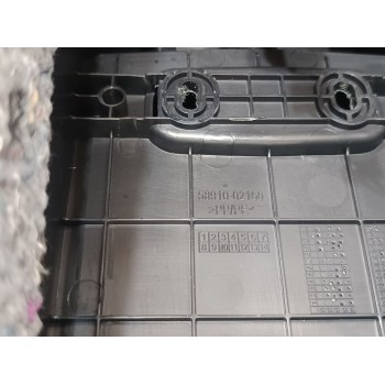 Recambio de apoyabrazos central para toyota auris active referencia OEM IAM 5891002160  