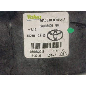 Recambio de faro antiniebla derecho para toyota auris active referencia OEM IAM 8121002110  
